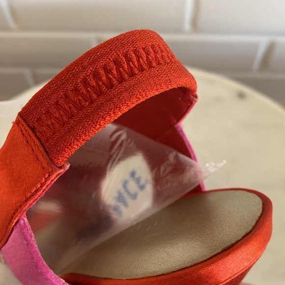 NEW NINE WEST Slingback Peep Toe Satin Heeled Sandals Size 7 1/2 M ❤️ - Picture 10 of 17